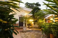 Hotel El Almendro Hotels in 