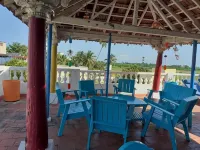 Holi-Wood Guesthouse