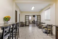 Days Inn by Wyndham Cortez