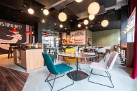 Ibis Styles Lens Centre Gare - فطور