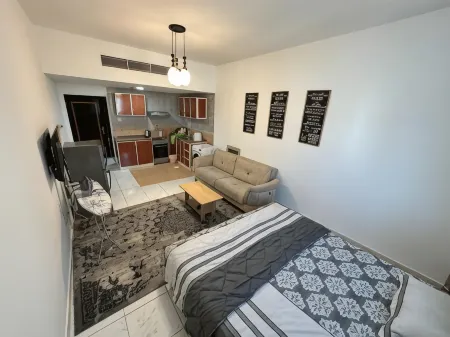 Apartment in Ajman,Furnished Studio Отели рядом с достопримечательностью «Побережье моря»