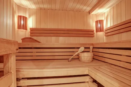 Kommerzhotel Köln Отели рядом с достопримечательностью «Dom Treasury»