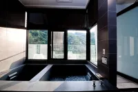 Hushan Hotspring - Hot Tub