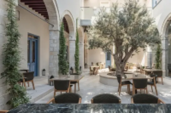 แซนท์ พอล โฮเทล