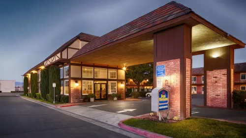 Studio 6 Corona, CA - West