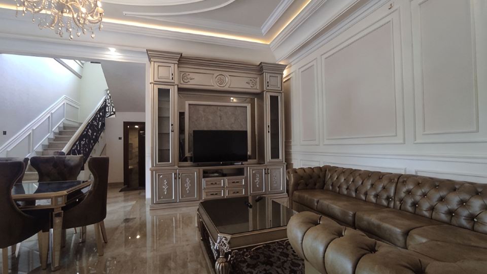 Villa Syariah Muvida Dengan Kolam Renang di Tengah Kota