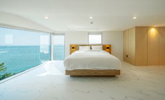 Namhae Poolvilla Yunseul