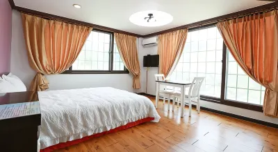 Wonju Sanmeoroo Pension Hotels near Chiagsan