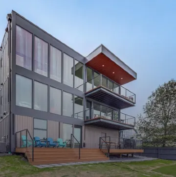 Modern Waterfront Home - Chicago Skyline Views, Steps to the Beach
