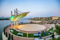 Downtown Condo Cozy 2-Bedroom with Plenty of Space