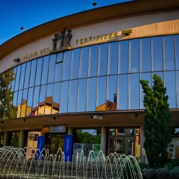 Hôtel Continental Отели рядом с достопримечательностью «Железнодорожный вокзал Эвиан»
