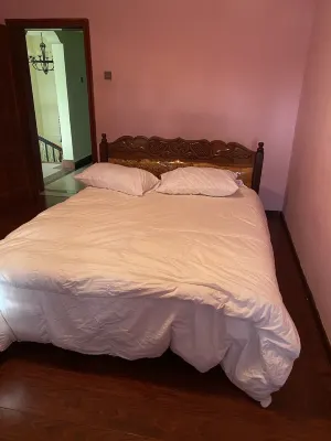 Luxurious Villa within walking distance from Town centre