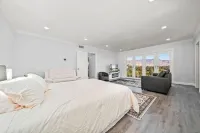 Enchanting 4-bedroom house with panoramic view in Pasadena.