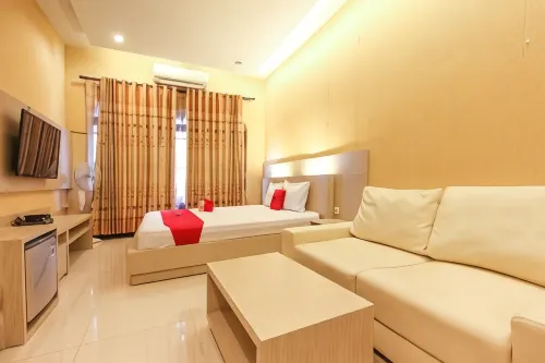 RedDoorz near Candi Ratu Boko