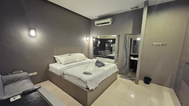 ヘヴン モーテル ワット カオ ナム サップ周辺のホテル