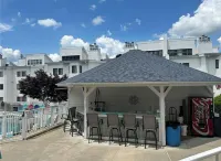 Lake of the Ozarks Waterfront Condo, Pool, Prime Location, Osage Beach