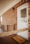 House on 25 acres with river accesss  in charming Leslie with Hottub, AC, WiFi. - Boutique