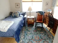 Spacious country retreat, close to Montpelier, close to nature. Smoke/pet free Hotel a 