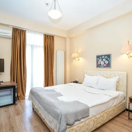 Betsy's Hotel