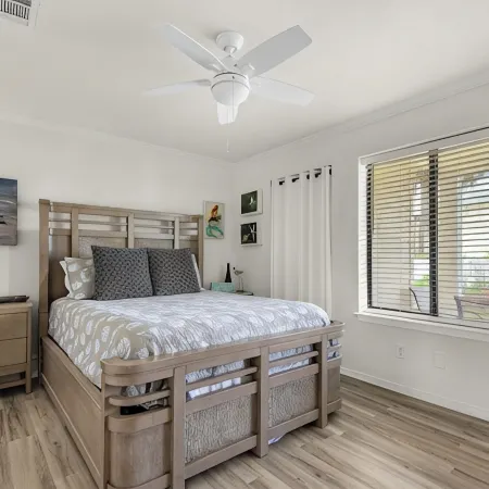 Charming 1-bedroom condo in superb Destin with WiFi, AC