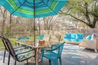Green Belt cul-de-sac with hiking trail in the heart of the city. 5 Miles -DFW