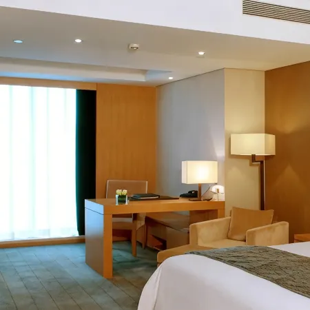 Tianfeng International Hotel Отели рядом с достопримечательностью «Теси»