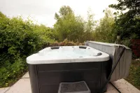 Sarahs Cottage an enchanting 1-bedroom artisan stone cottage near Clonmellon. - โฮมสเตย์