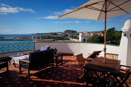 In front of the sea in Sitges - 3-Star
