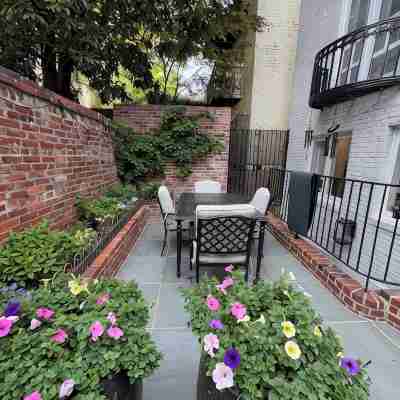 Historic Georgetown Home Overlooking Rose Park with Elevator Hotel Exterior
