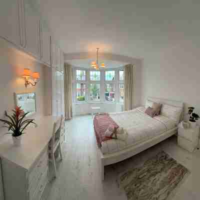 Bella's Beach House - less than 100m from the seafront in Whitley Bay! Rooms