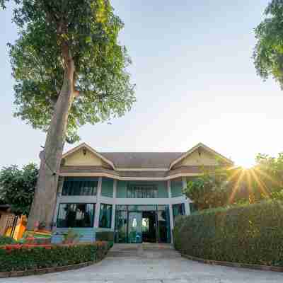 แมงโก้ เฮ้าส์ รีสอร์ต & คาเฟ่ Hotel Exterior
