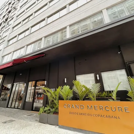 Grand Mercure Rio de Janeiro Copacabana Отели рядом с достопримечательностью «Леблон»