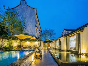 Floral Hotel·Zerunju Light Luxury Hotel