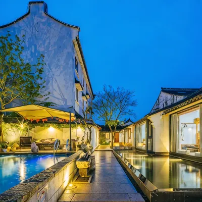 Floral Hotel·Zerunju Light Luxury Hotel Hotels near Mao Dun's Former Residence