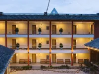 Lugu Lake Jimei Du Nuo Wu Yun Inn Hotels in Lugu Lake Goddess Concavity Cableway Station
