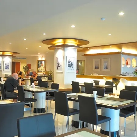 Flipper House Hotel Отели рядом с достопримечательностью «Хат Паттайя»