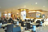 Flipper House Hotel