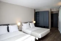 May Ramblas Hotel - Airport Shuttle