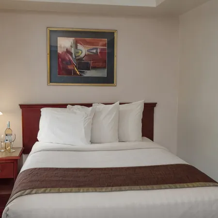Scott's Inn & Suites
