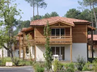 Résidence Pierre & Vacances les Cottages du Lac โรงแรมในลองด์