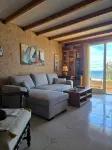 Beautiful 3-bedroom (sleeps 8) located on the seaside facing Porquerolles island - 2성급
