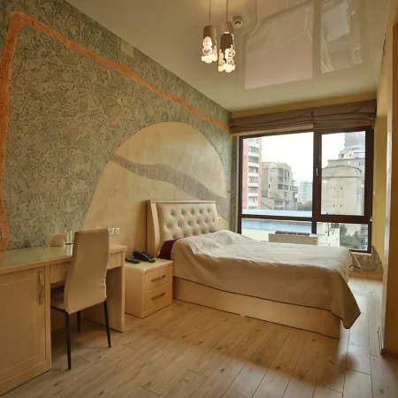 Hotel Wine Palace Отели рядом с достопримечательностью «Мост Царицы Тамары»