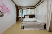 Najoo sunflowerstay - 2-Star