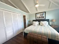 NEW! Saltwater Serenity - Poolside & Walk to Beach - 무료 와이파이