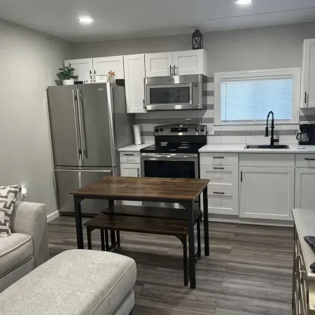 Yellow door apartment Отели в г. Уэйн