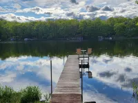 Snowfall Escapes - Lakefront Cabin with Loft & Bar - Chalets