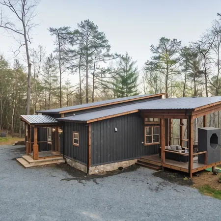 New Luxe at Laurel - Putting Green in Blue Ridge