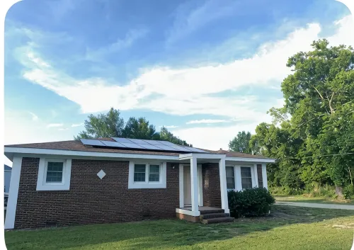 Charming 3-bedroom, 2 bathroom house with WiFi, AC in wonderful Goldsboro.