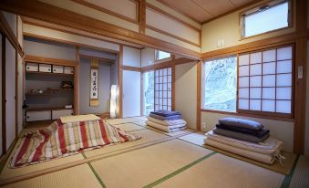 Tsushima White House - Housity
