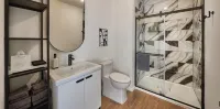 Two-bedroom suite, Mt Hood views, downtown White Salmon, suite 30